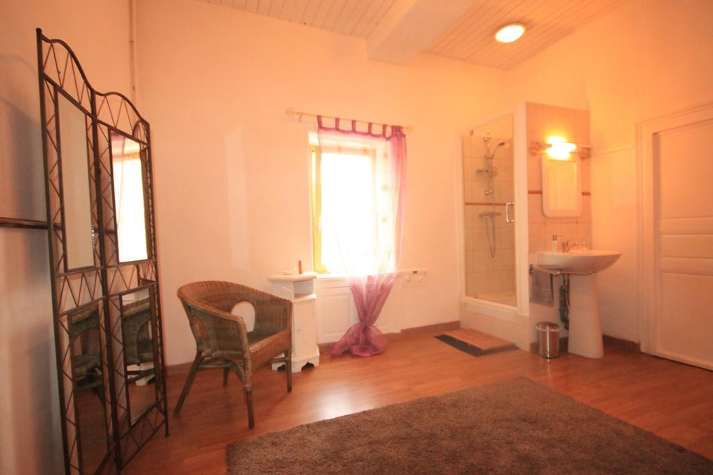 La Maison Du Bonheur Anlhiac Exteriér fotografie