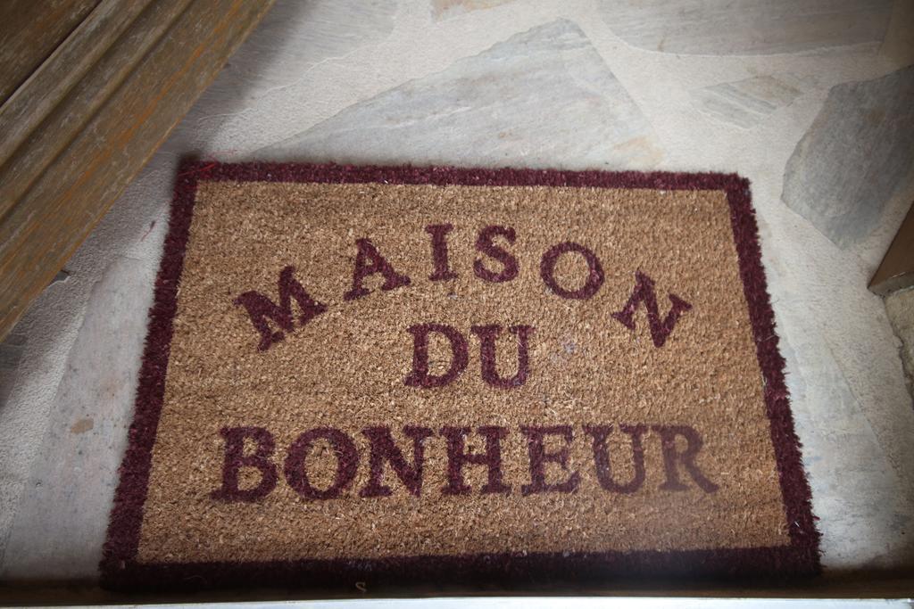 La Maison Du Bonheur Anlhiac Exteriér fotografie